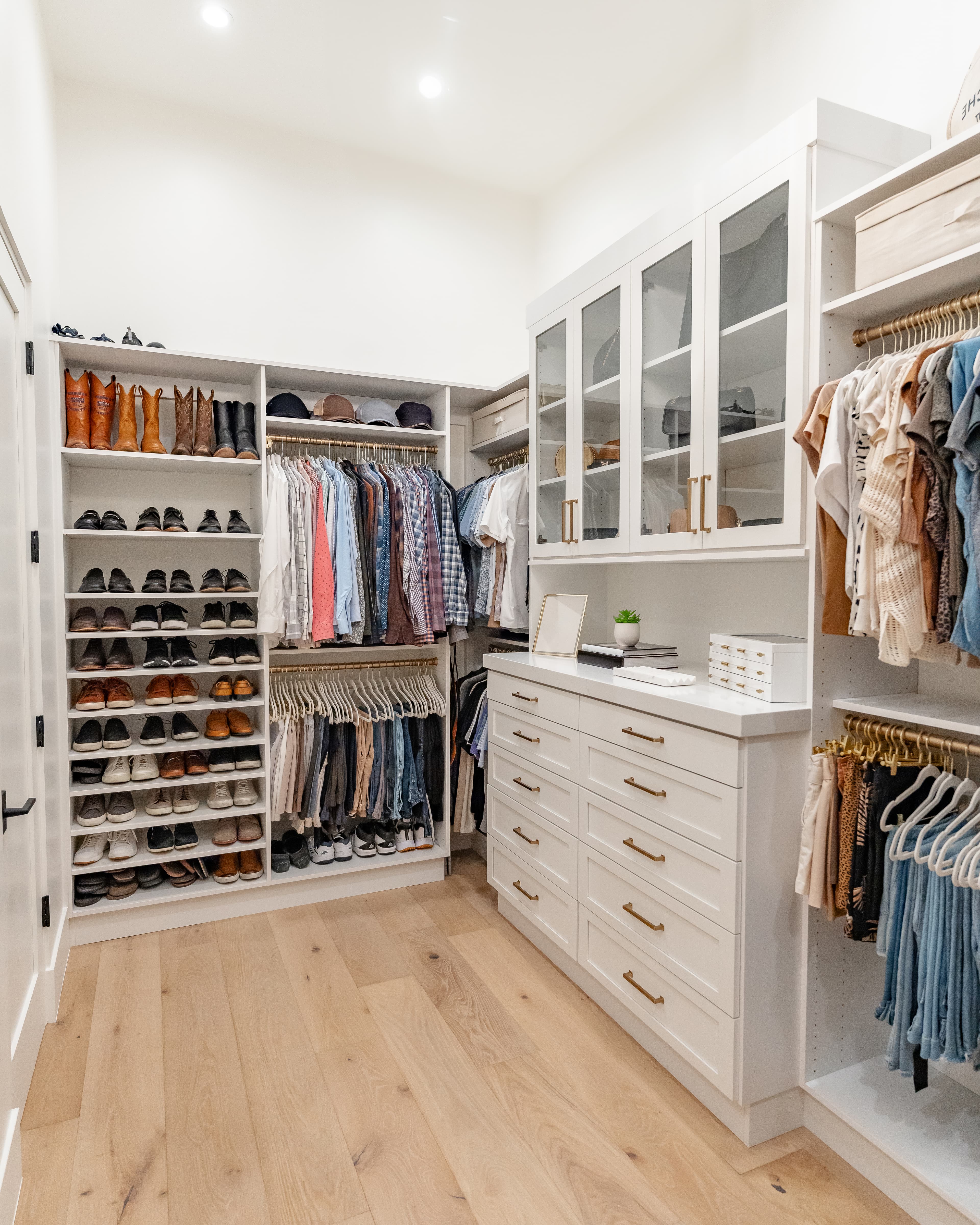 Walk-in Closet